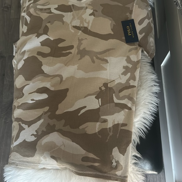 Polo Ralph Lauren Men's Tan and White T-shirt  Large - Picture 3 of 5